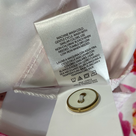 NWT Women's Isaac Mizrahi Water Color Shorts - Picture 7 of 7